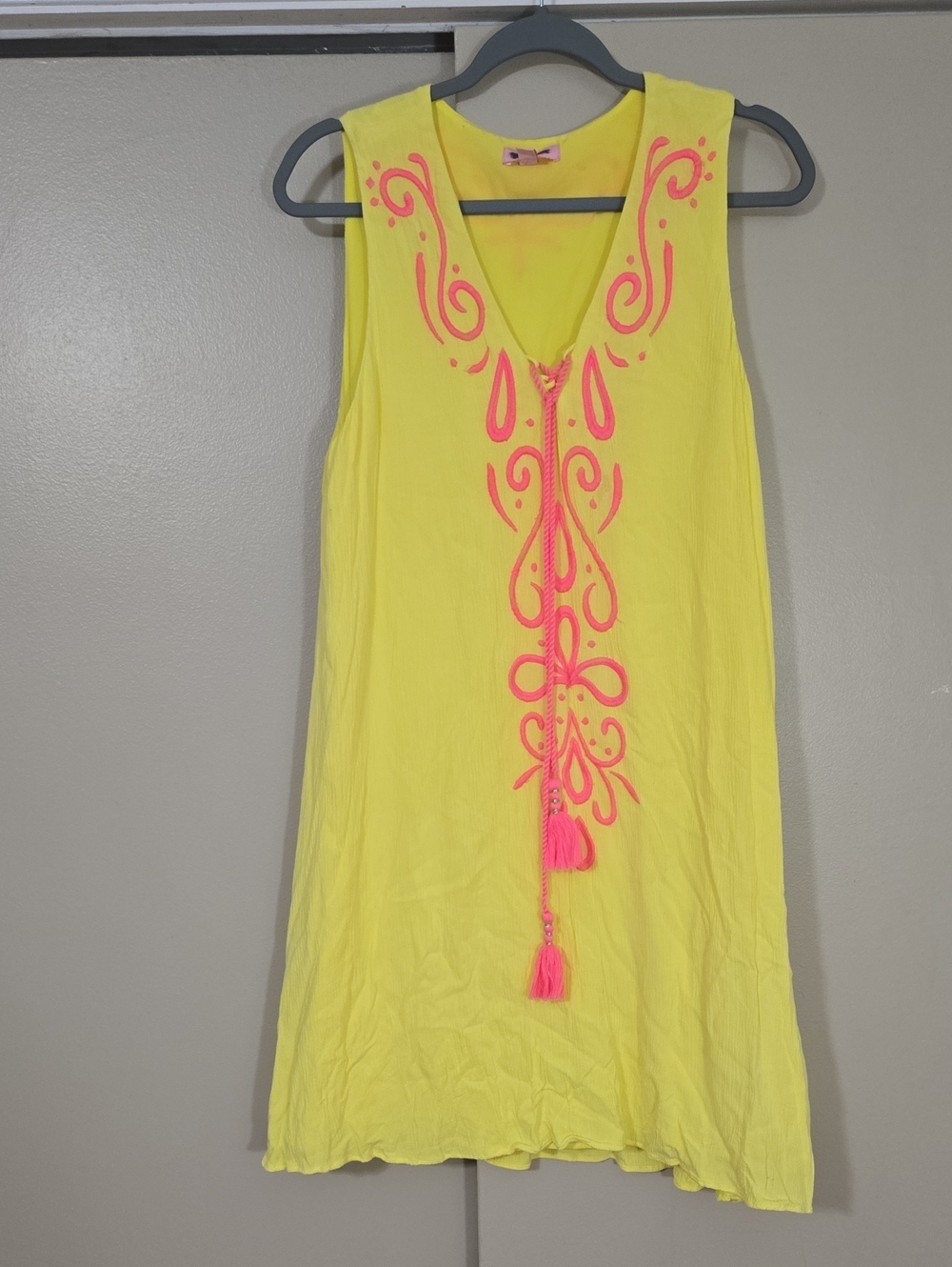Lilly Pulitzer Bethany Yellow Sleeveless Dress with Pink Embroidery Size Large